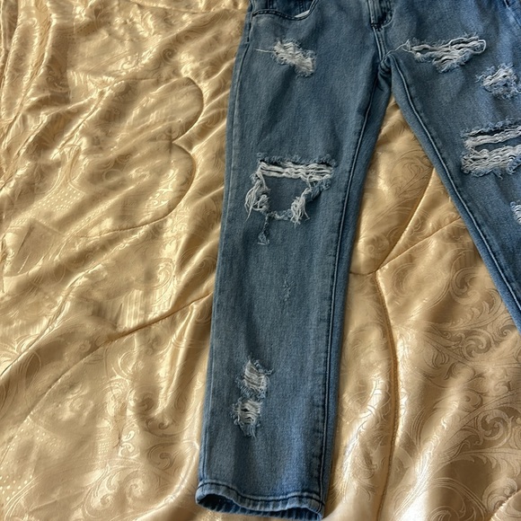 Brandy Melville Jeans. Blue, Size 27. Distressed. - Picture 5 of 7